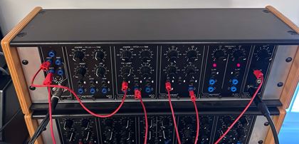Synton-Series 3000 modular, three cases